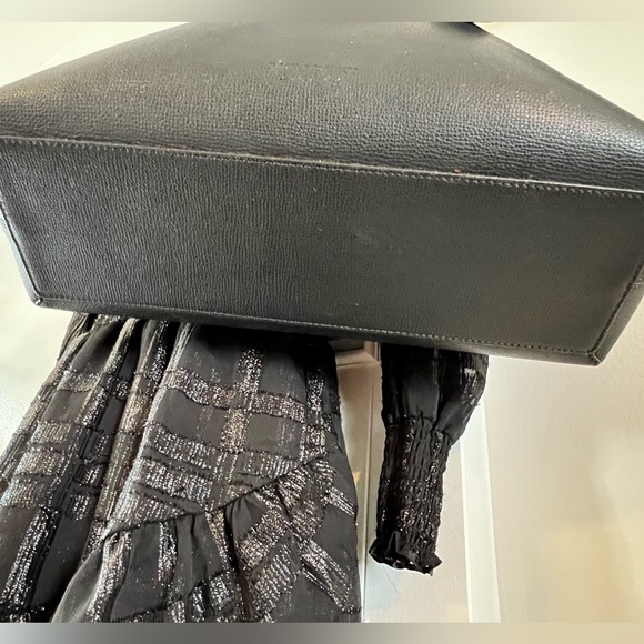 Burberry Haymarket Checkleather Reverse Tote - Picture 6 of 10